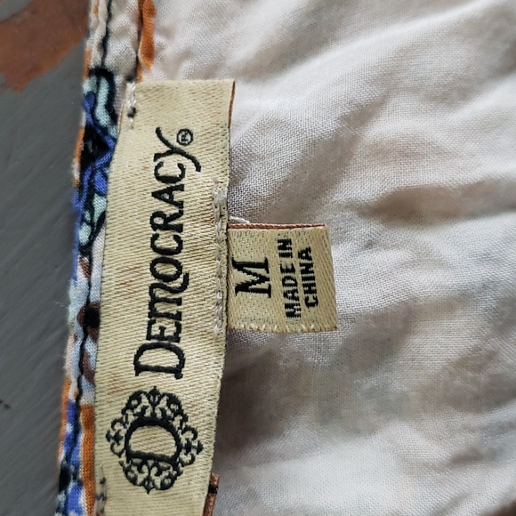 Democracy ladies tatted top - Picture 7 of 11